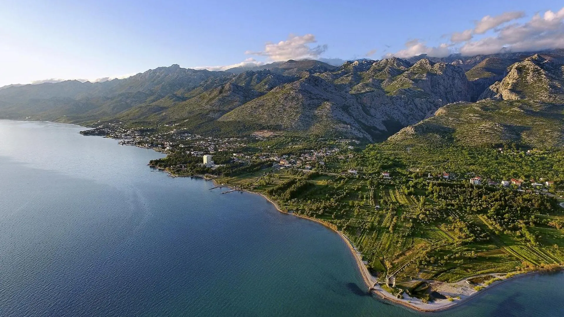 Apartment Grande Vista In Starigrad Paklenica With A Large Terrace