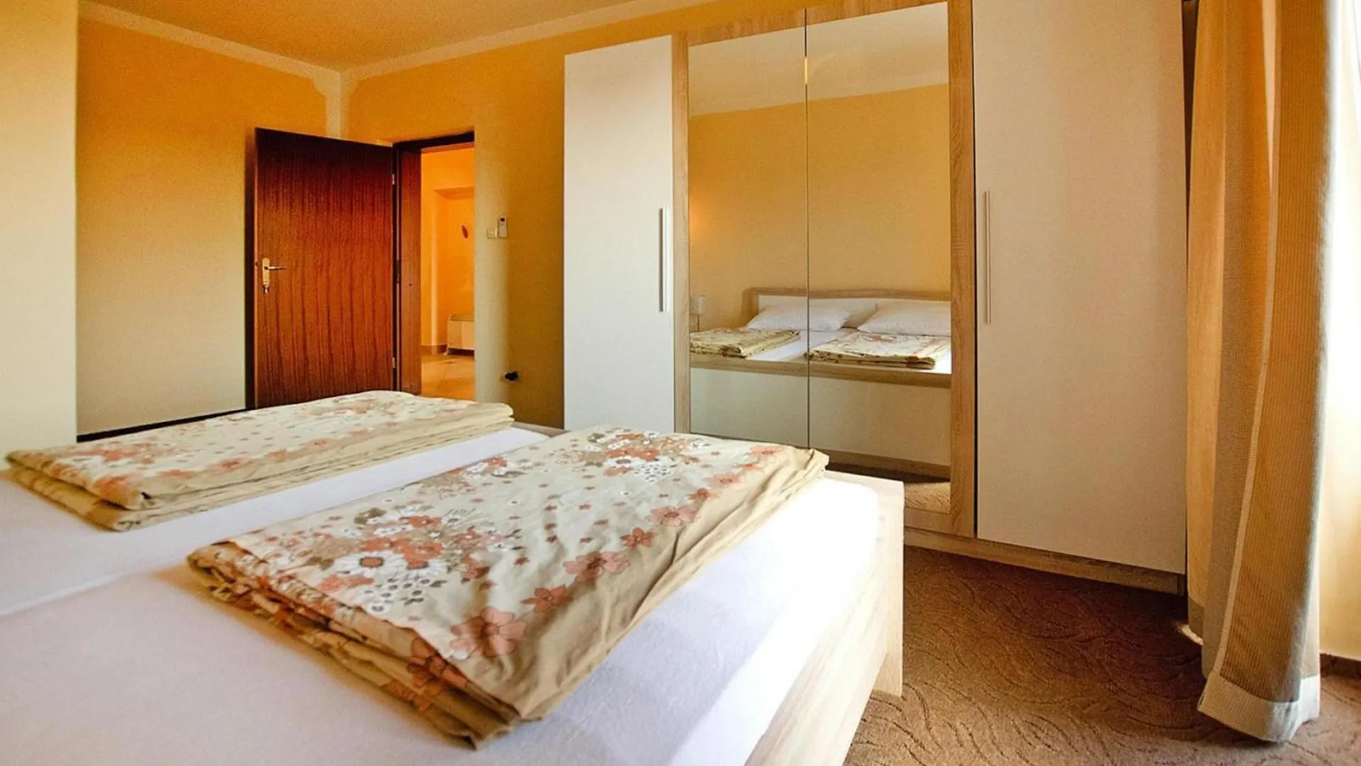 Apartment Grande Vista In Starigrad Paklenica With A Large Terrace Chorvatsko