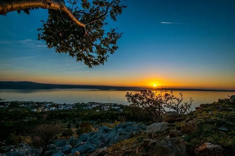 Apartment Grande Vista In Starigrad Paklenica With A Large Terrace
