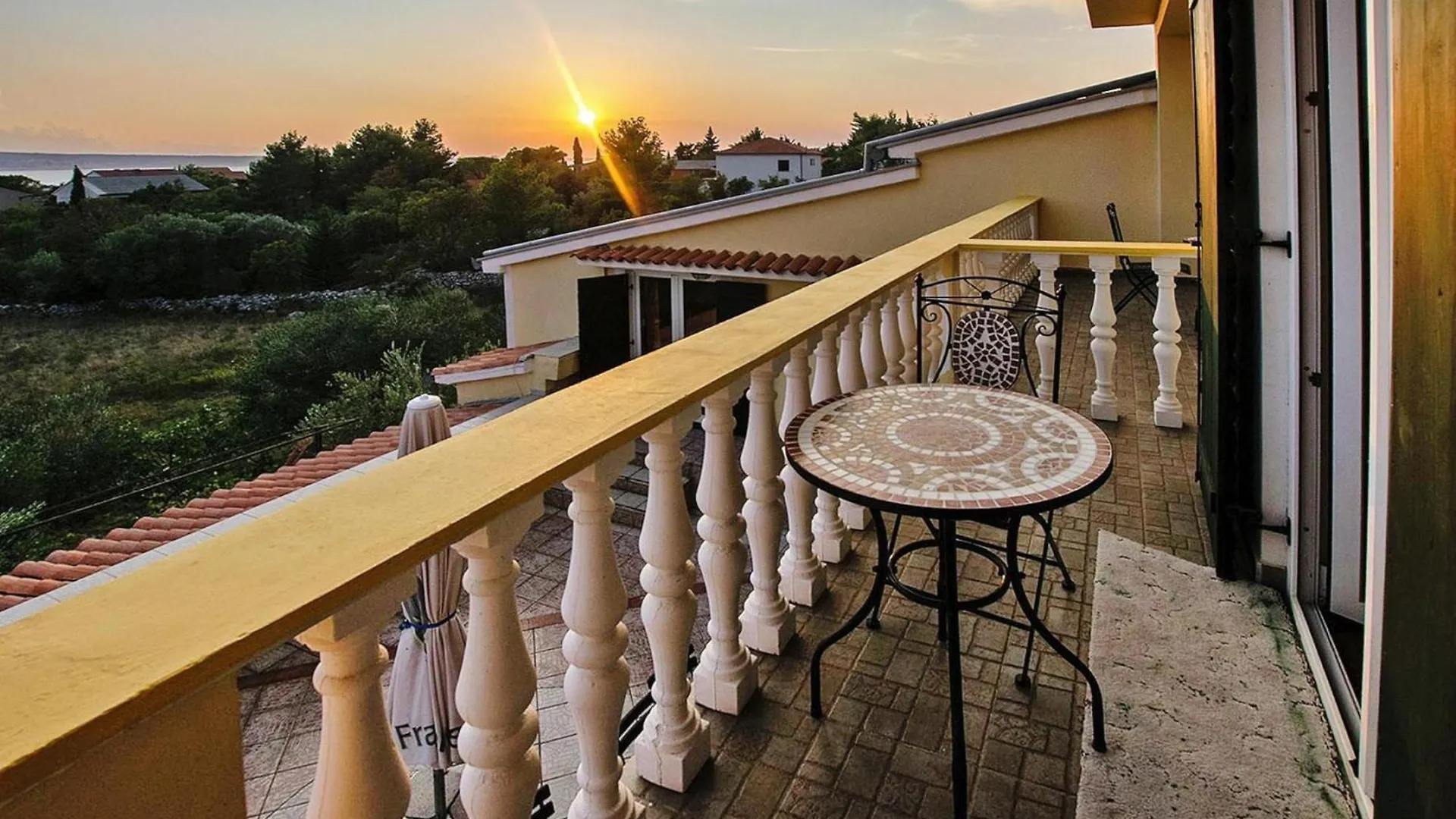 Apartment Grande Vista In Starigrad Paklenica With A Large Terrace