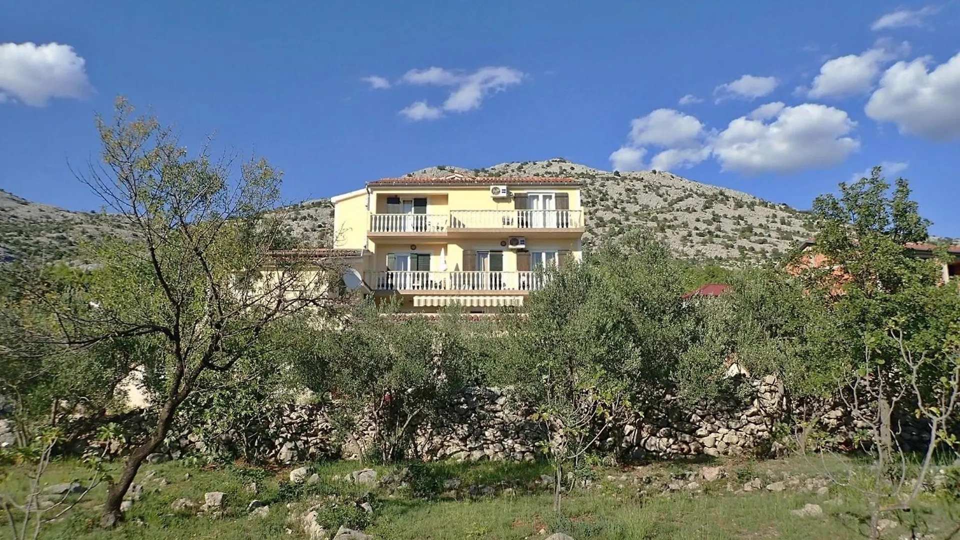 Apartment Grande Vista In Starigrad Paklenica With A Large Terrace Chorvatsko