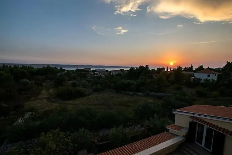 Apartment Grande Vista In Starigrad Paklenica With A Large Terrace